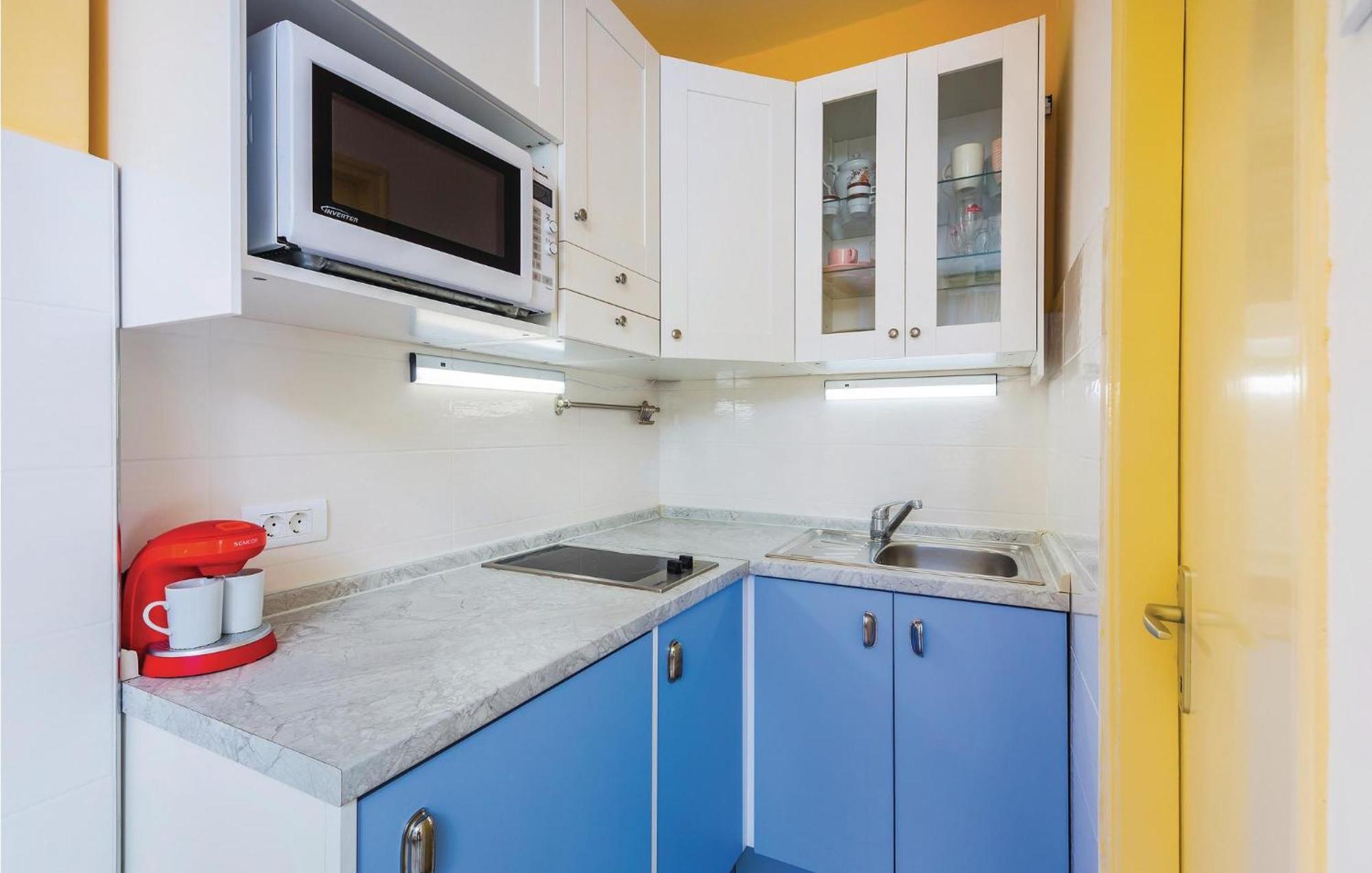 Lovely Apartment In Rabac With Kitchen Zewnętrze zdjęcie